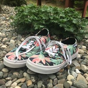 Women's Vans Jungle Print sneakers